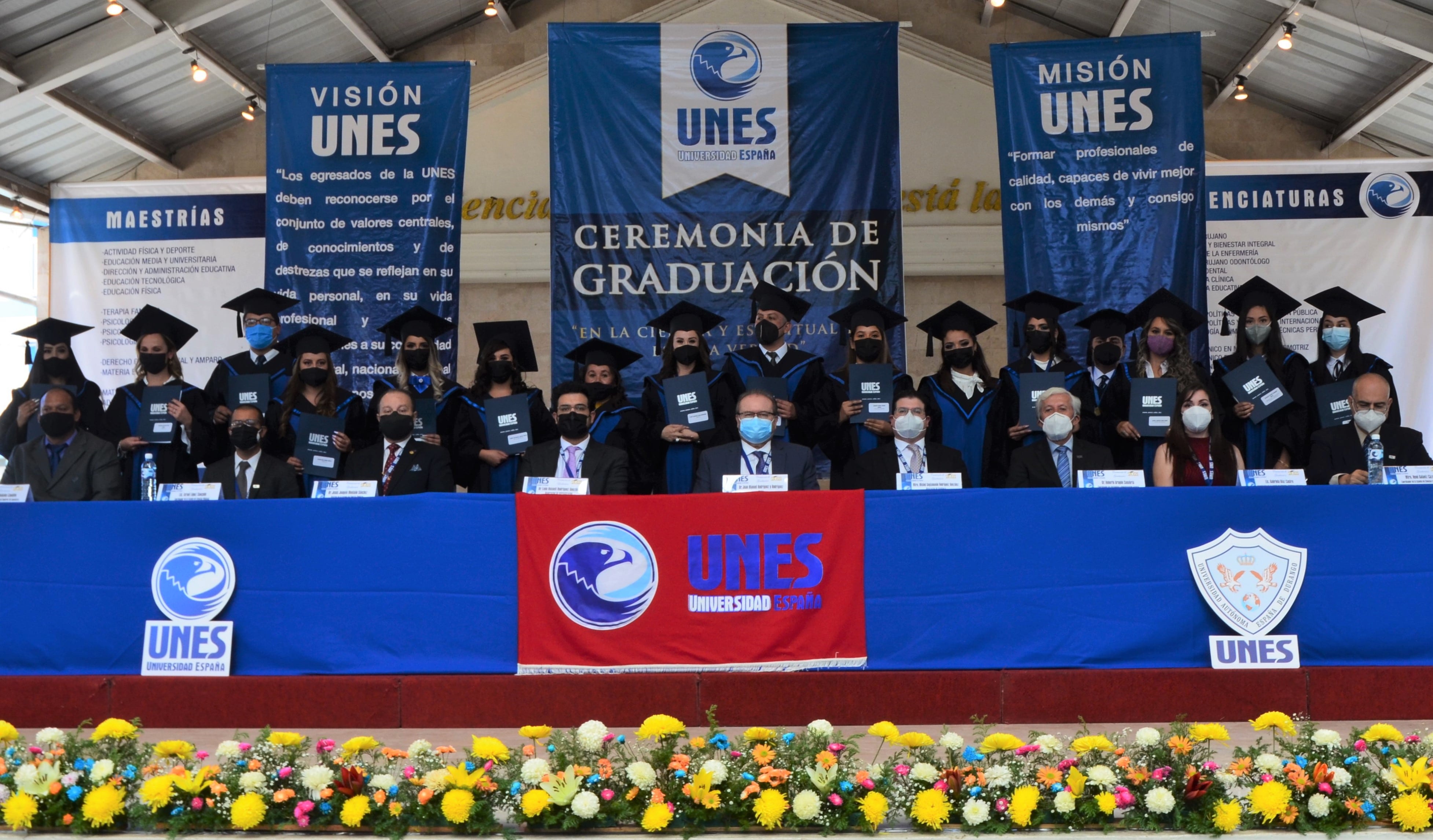 Graduación UNES 2021